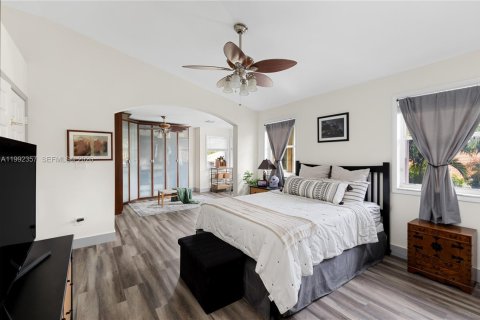 Купить виллу или дом в Пемброк-Пайнс, Флорида 4 спальни, 232.63м2, № 2060284 - фото 24