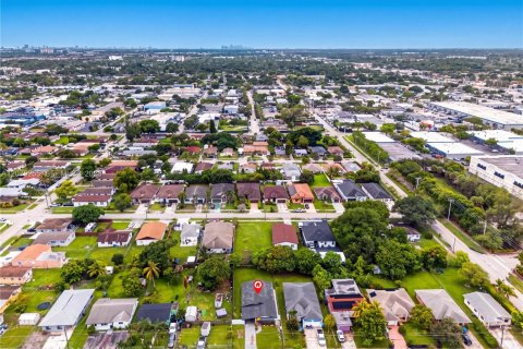 Villa ou maison à vendre à West Park, Floride: 4 chambres, 149.76 m2 № 2351318 - photo 27