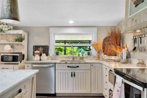 Appartement à louer à Howey-in-the-Hills, Floride: 3 chambres, 171.68 m2 № 2418609 - photo 8