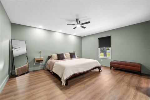 House in Edgewater, Florida 4 bedrooms, 174.19 sq.m. № 2216321 - photo 17
