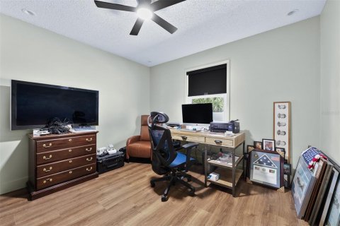 House in Edgewater, Florida 4 bedrooms, 174.19 sq.m. № 2216321 - photo 25