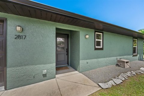 House in Edgewater, Florida 4 bedrooms, 174.19 sq.m. № 2216321 - photo 4