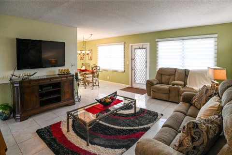Condominio en venta en Deerfield Beach, Florida, 2 dormitorios, 92.9 m2 № 1709546 - foto 6