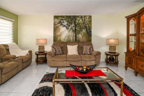 Condominio en venta en Deerfield Beach, Florida, 2 dormitorios, 92.9 m2 № 1709546 - foto 9