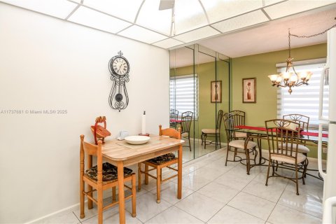 Condominio en venta en Deerfield Beach, Florida, 2 dormitorios, 92.9 m2 № 1709546 - foto 15