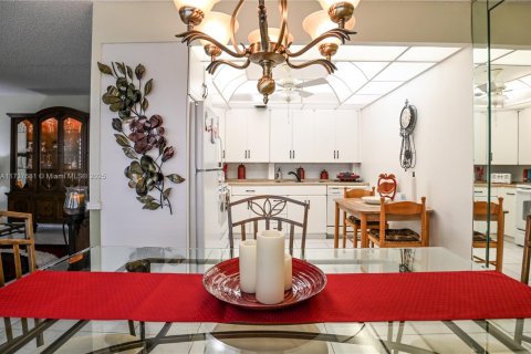 Condominio en venta en Deerfield Beach, Florida, 2 dormitorios, 92.9 m2 № 1709546 - foto 11