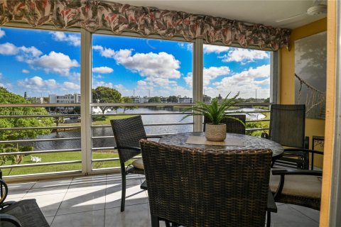 Condominio en venta en Deerfield Beach, Florida, 2 dormitorios, 92.9 m2 № 1709546 - foto 2