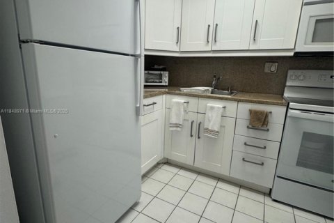 Copropriété à vendre à Sunrise, Floride: 1 chambre, 54.81 m2 № 1850726 - photo 3