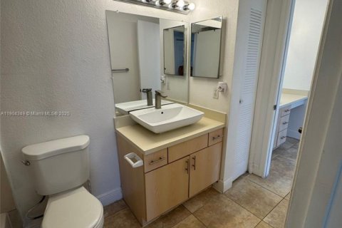 Condo in Margate, Florida, 2 bedrooms  № 1954906 - photo 15