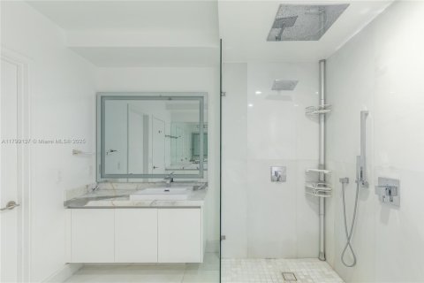Condominio en venta en Sunny Isles Beach, Florida, 3 dormitorios, 173.26 m2 № 1696285 - foto 21