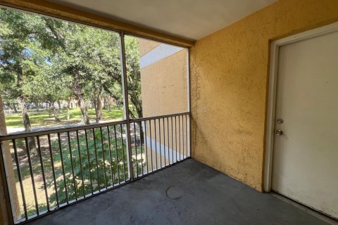 Copropriété à louer à Oakland Park, Floride: 1 chambre, 77.48 m2 № 1892459 - photo 12