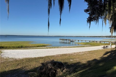 Villa ou maison à Ocklawaha, Floride 5 chambres, 232.44 m2 № 2434970