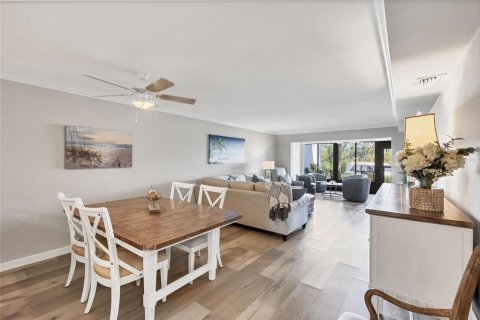 Condo in Sarasota, Florida, 2 bedrooms  № 1631505 - photo 21