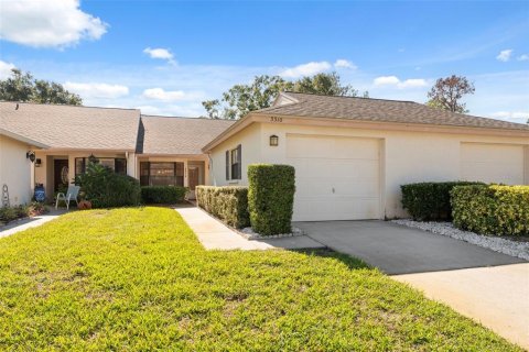 Condo in New Port Richey, Florida, 2 bedrooms  № 2143308 - photo 3