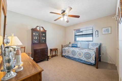 Condo in New Port Richey, Florida, 2 bedrooms  № 2143308 - photo 22