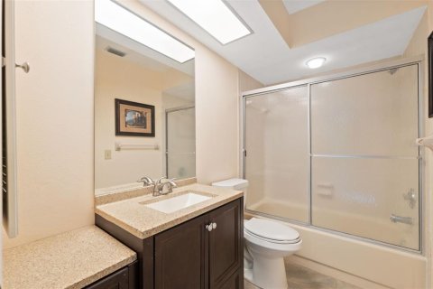 Condo in New Port Richey, Florida, 2 bedrooms  № 2143308 - photo 24