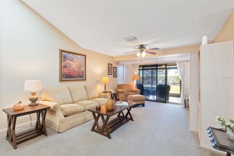 Condo in New Port Richey, Florida, 2 bedrooms  № 2143308 - photo 14