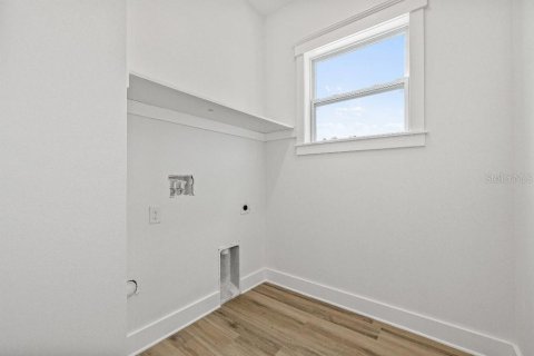 House in Saint Petersburg, Florida 4 bedrooms, 213.3 sq.m. № 1878339 - photo 28