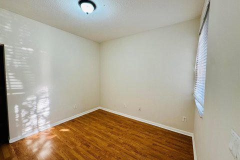 Condo in Riviera Beach, Florida, 2 bedrooms  № 2191126 - photo 4