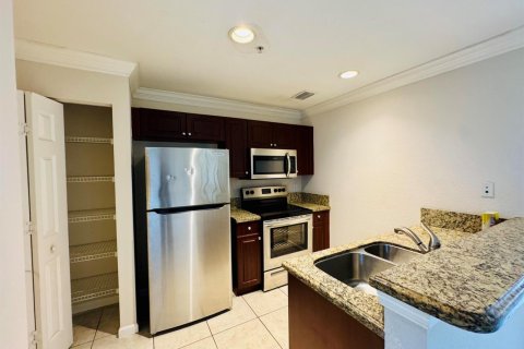 Condo in Riviera Beach, Florida, 2 bedrooms  № 2191126 - photo 6
