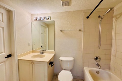 Condo in Riviera Beach, Florida, 2 bedrooms  № 2191126 - photo 5