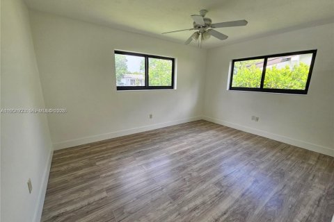 Купить виллу или дом в Мирамар, Флорида 3 спальни, 140.75м2, № 2006413 - фото 11