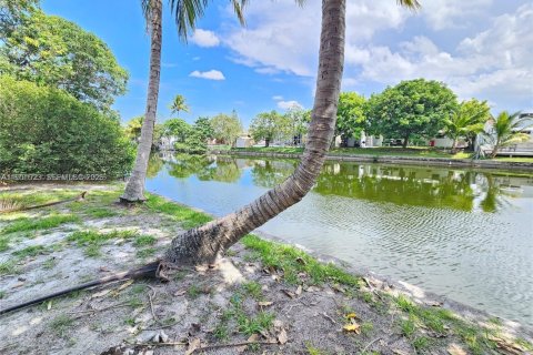 Купить виллу или дом в Мирамар, Флорида 3 спальни, 140.75м2, № 2006413 - фото 4