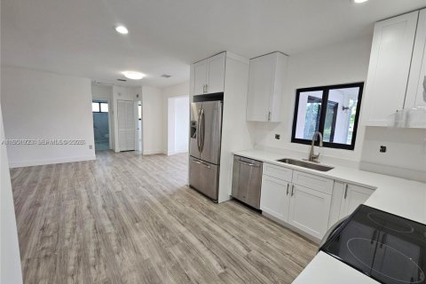 Купить виллу или дом в Мирамар, Флорида 3 спальни, 140.75м2, № 2006413 - фото 6