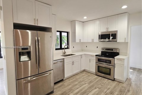 Купить виллу или дом в Мирамар, Флорида 3 спальни, 140.75м2, № 2006413 - фото 5