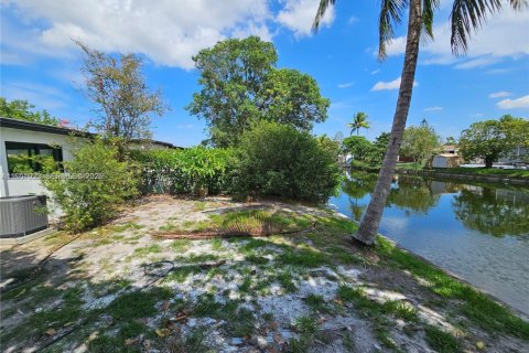 Купить виллу или дом в Мирамар, Флорида 3 спальни, 140.75м2, № 2006413 - фото 16