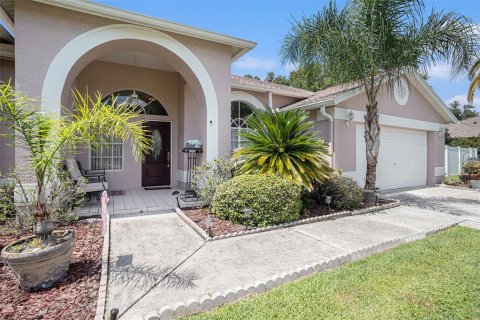 Casa en venta en Land O' Lakes, Florida, 3 dormitorios, 169.36 m2 № 1913360 - foto 4
