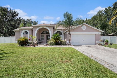 Casa en venta en Land O' Lakes, Florida, 3 dormitorios, 169.36 m2 № 1913360 - foto 1