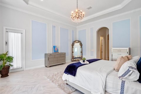 House in Windermere, Florida 5 bedrooms, 627.37 sq.m. № 1744602 - photo 20