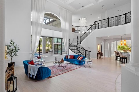 House in Windermere, Florida 5 bedrooms, 627.37 sq.m. № 1744602 - photo 11