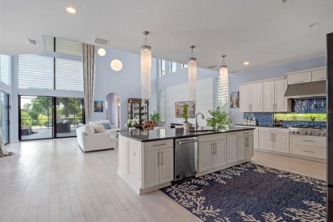 House in Windermere, Florida 5 bedrooms, 627.37 sq.m. № 1744602 - photo 29