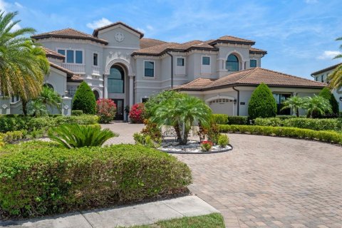 House in Windermere, Florida 5 bedrooms, 627.37 sq.m. № 1744602 - photo 2