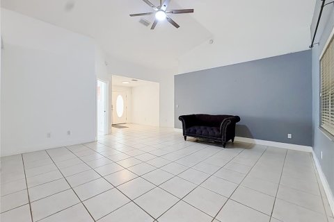 House in Ocala, Florida 3 bedrooms, 194.26 sq.m. № 2206563 - photo 7