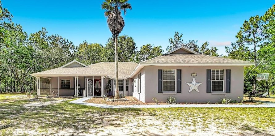 House in Ocala, Florida 3 bedrooms, 194.26 sq.m. № 2206563