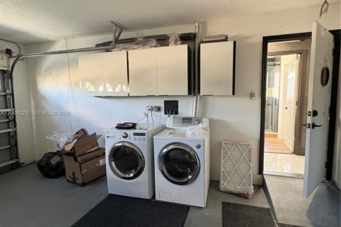 Casa en alquiler en Pembroke Pines, Florida, 4 dormitorios, 200.11 m2 № 2074633 - foto 20