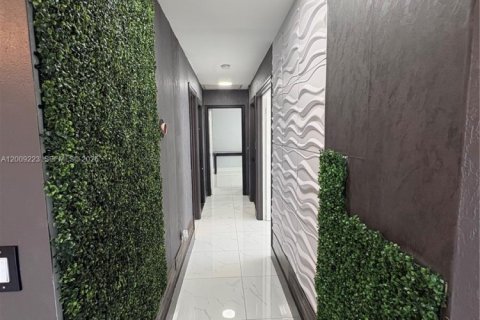 Casa en alquiler en Pembroke Pines, Florida, 4 dormitorios, 200.11 m2 № 2074633 - foto 17