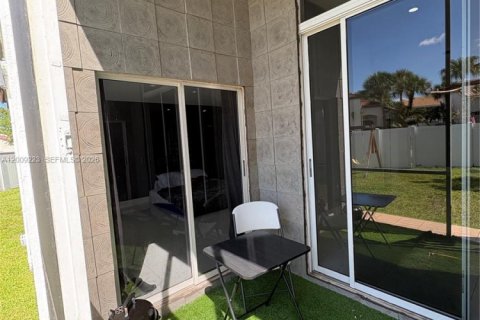 Casa en alquiler en Pembroke Pines, Florida, 4 dormitorios, 200.11 m2 № 2074633 - foto 21