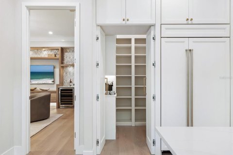 Villa ou maison à vendre à Sarasota, Floride: 4 chambres, 368.82 m2 № 1521951 - photo 15