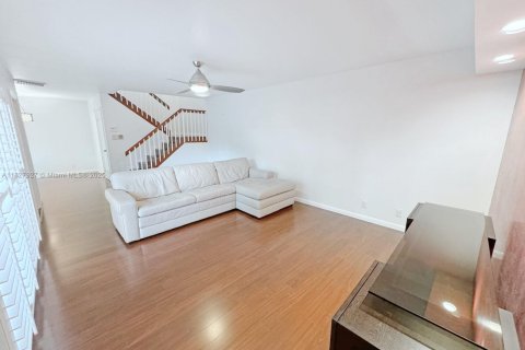 Adosado en venta en Plantation, Florida, 2 dormitorios, 127.46 m2 № 1799333 - foto 5