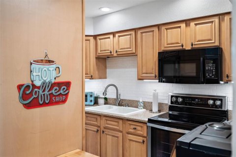 Condominio en venta en Saint Petersburg, Florida, 2 dormitorios, 82.22 m2 № 1319427 - foto 7