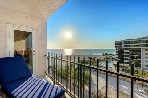 Condo in Sarasota, Florida, 2 bedrooms  № 2379021 - photo 25