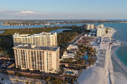 Condo in Sarasota, Florida, 2 bedrooms  № 2379021 - photo 29