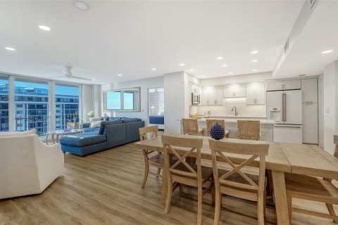 Condo in Sarasota, Florida, 2 bedrooms  № 2379021 - photo 10