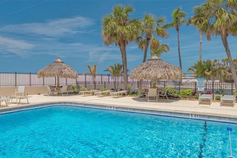 Condo in Sarasota, Florida, 2 bedrooms  № 2379021 - photo 30