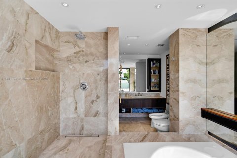 Casa en venta en Miami, Florida, 4 dormitorios, 422.33 m2 № 1808963 - foto 30