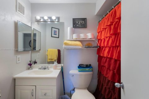 Condominio en venta en Miami, Florida, 2 dormitorios, 95.22 m2 № 1745722 - foto 16